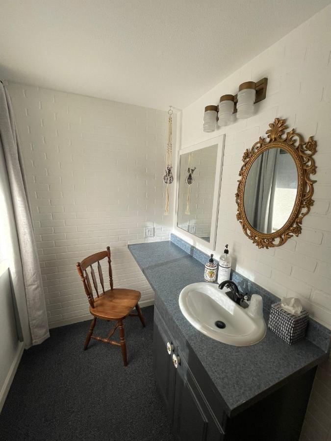 The Aztec Motel & Creative Space Seligman Eksteriør billede