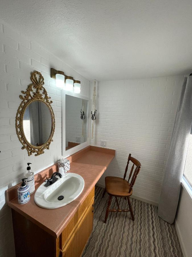 The Aztec Motel & Creative Space Seligman Eksteriør billede