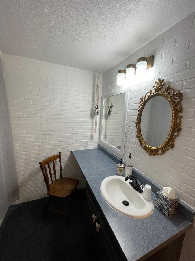 The Aztec Motel & Creative Space Seligman Eksteriør billede
